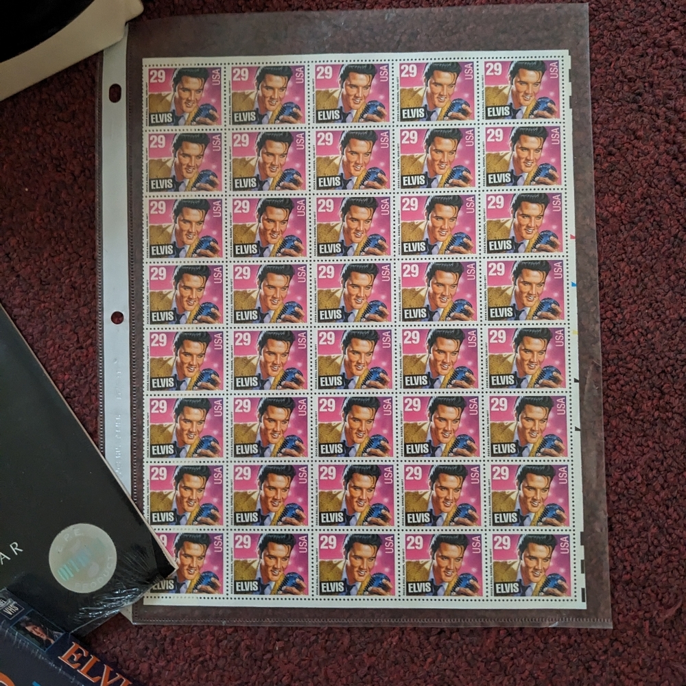 Elvis collection. - Picture 2 of 6